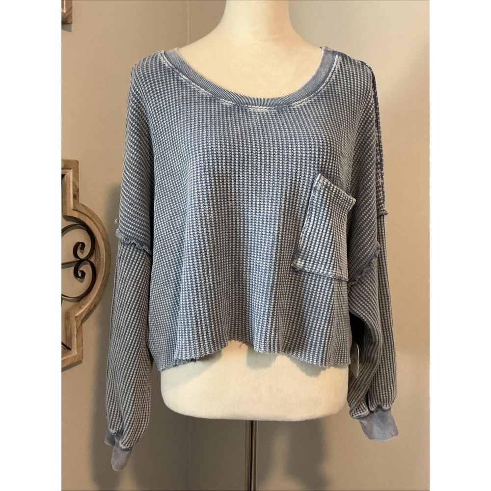Altar'd State Women's Willow Waffle Knit Long Sleeve Oversized Cropped‎ Blue M